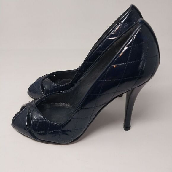 Stuart Weitzman DARK Navy Blue. Leather uppers and leather sole. Size 6 M - Picture 6 of 12